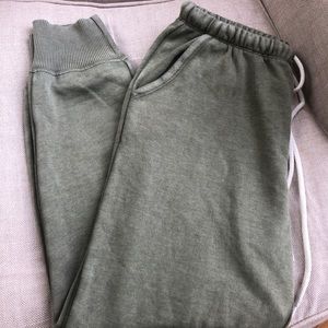 Aerie Weekend Jogger - olive